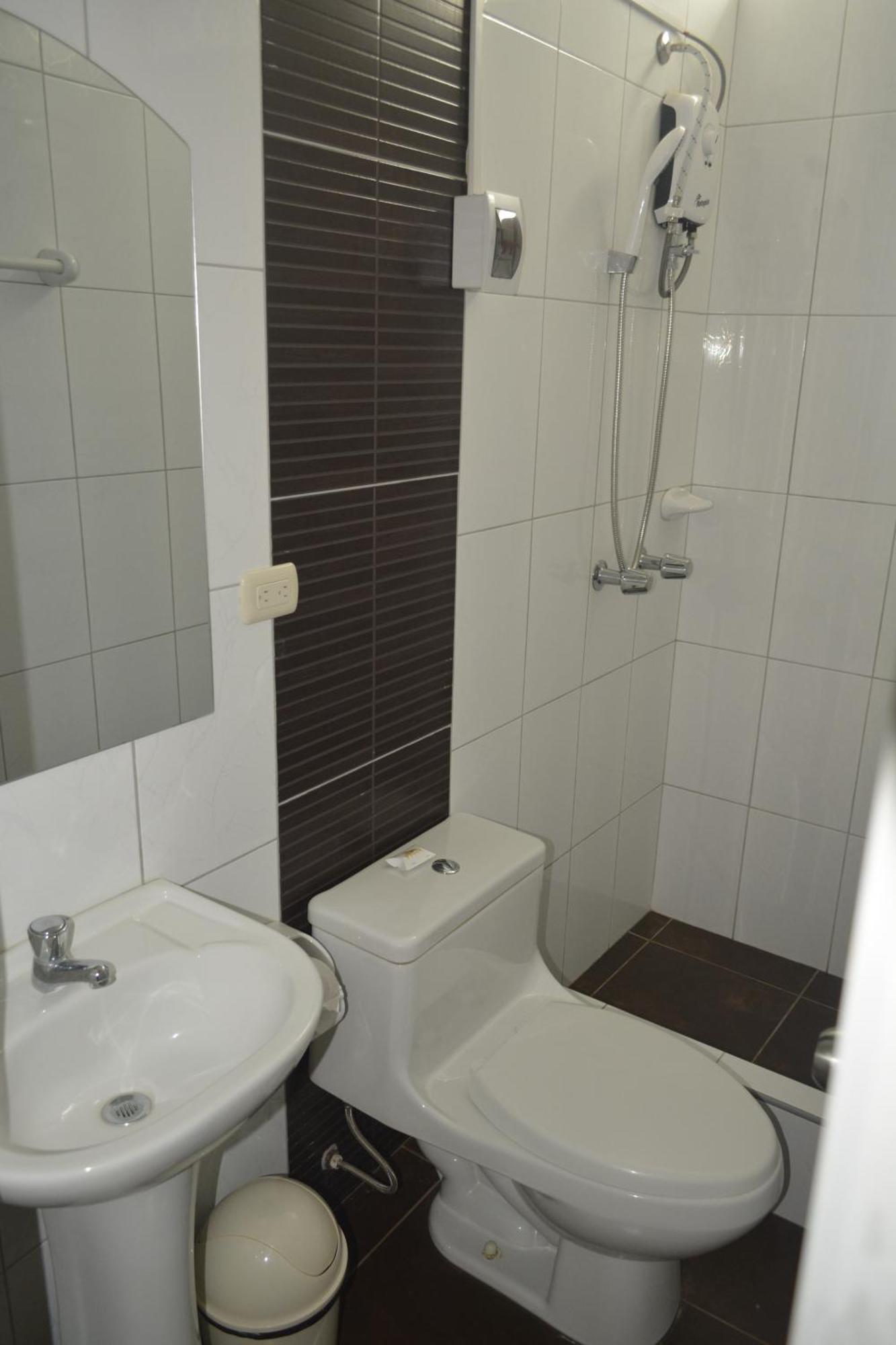 D'Milez Hotel Πουέρτο Μαλντονάντο Δωμάτιο φωτογραφία
